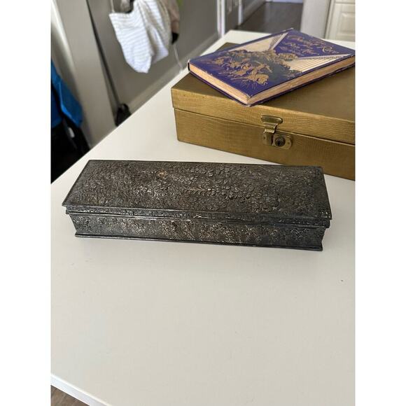 The Chariot Race From Ben Hur by Lew Wallace Victorian Decorated Book - Picture 12 of 13